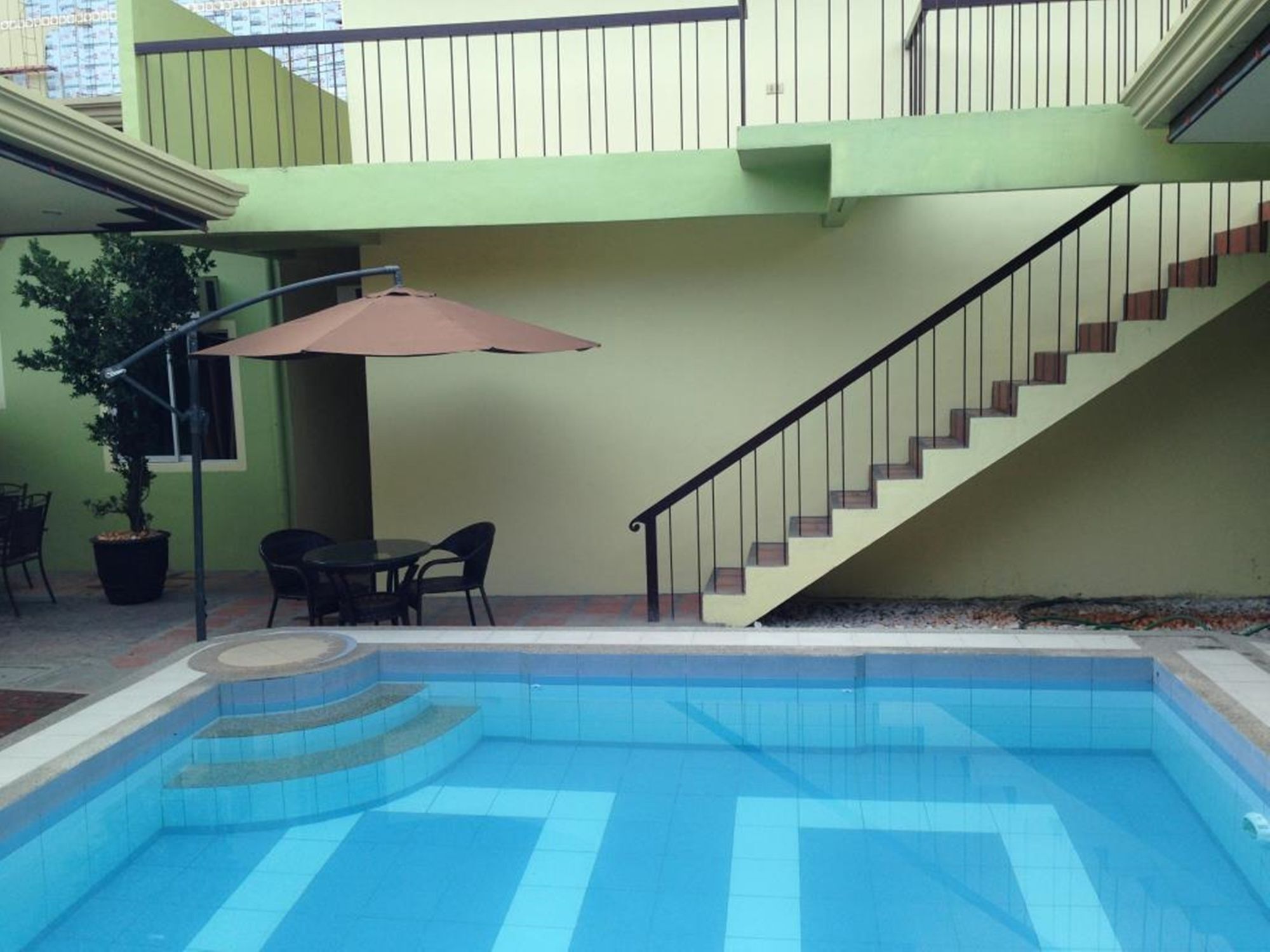 Sun Moon Poolside Hotel Angeles Exterior photo